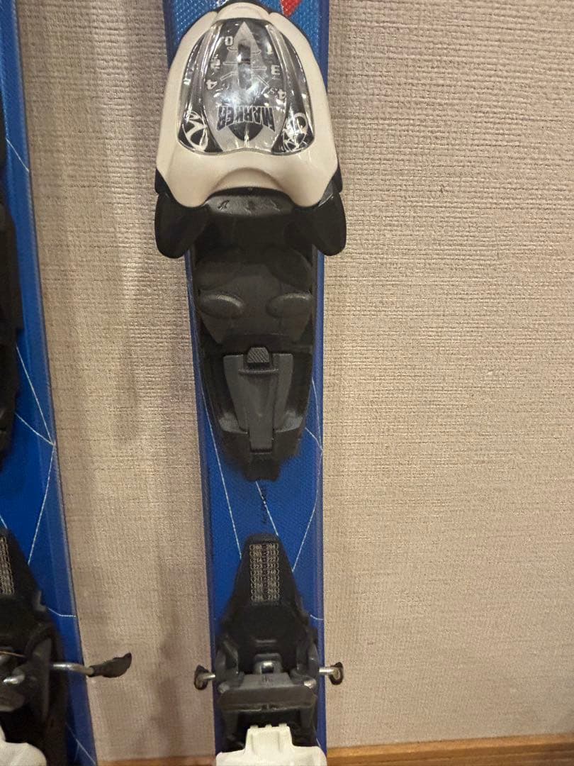 子供用スキー3点セット　スキー板120 、スキーブーツ23 、伸縮式ストック