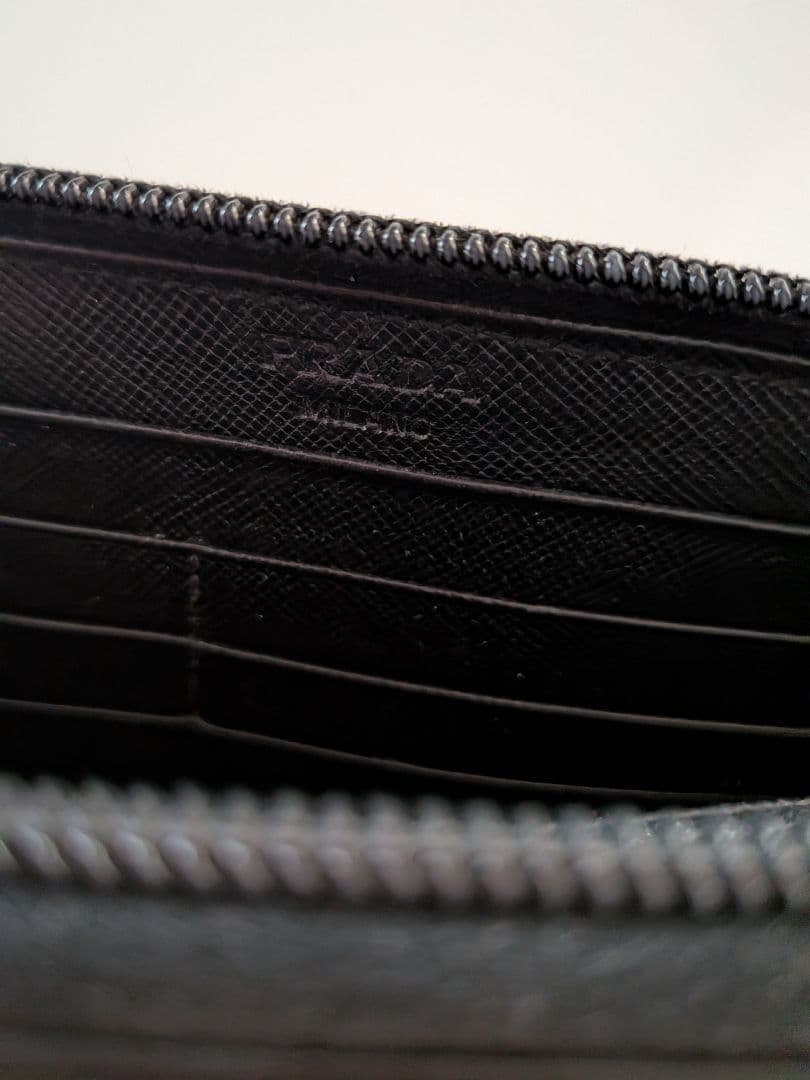 【美品】PRADA プラダ ラウンドファスナー サフィアーノレザー レザー