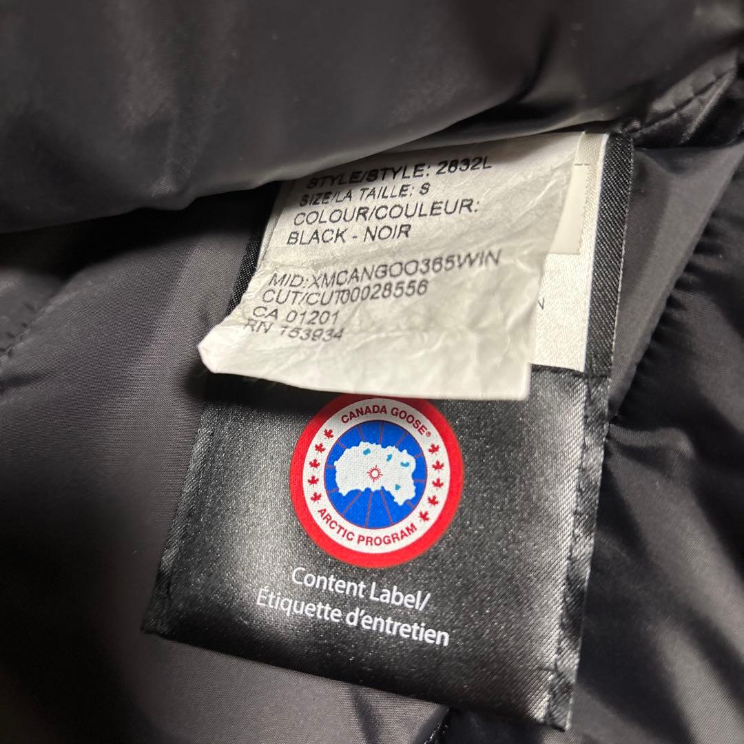   ブラック　ダウンベスト