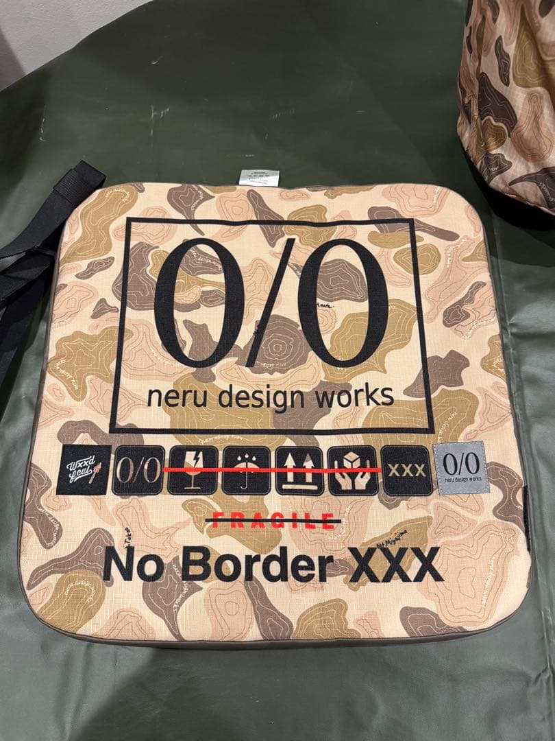 ネルデザインワークBOMBE&BOMBEmini & レジャーシート3点未使用