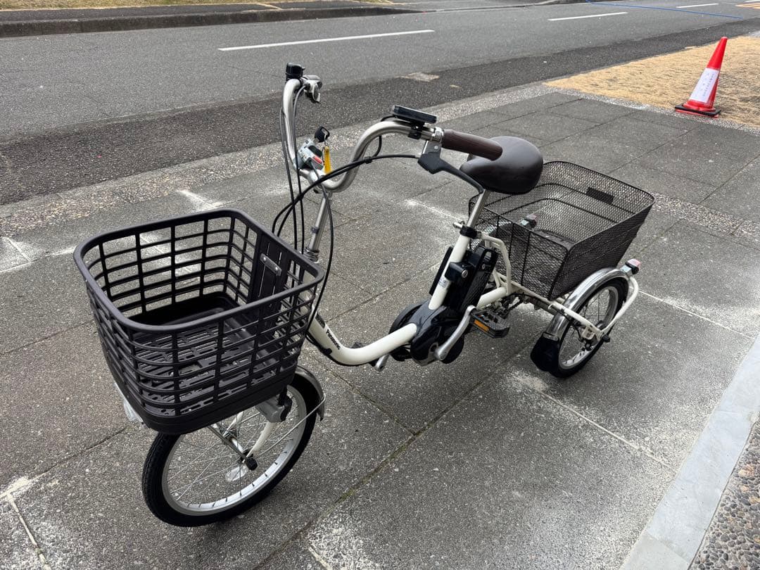 パナソニック　ビビライフ　電動アシスト三輪自転車　BE-FU831