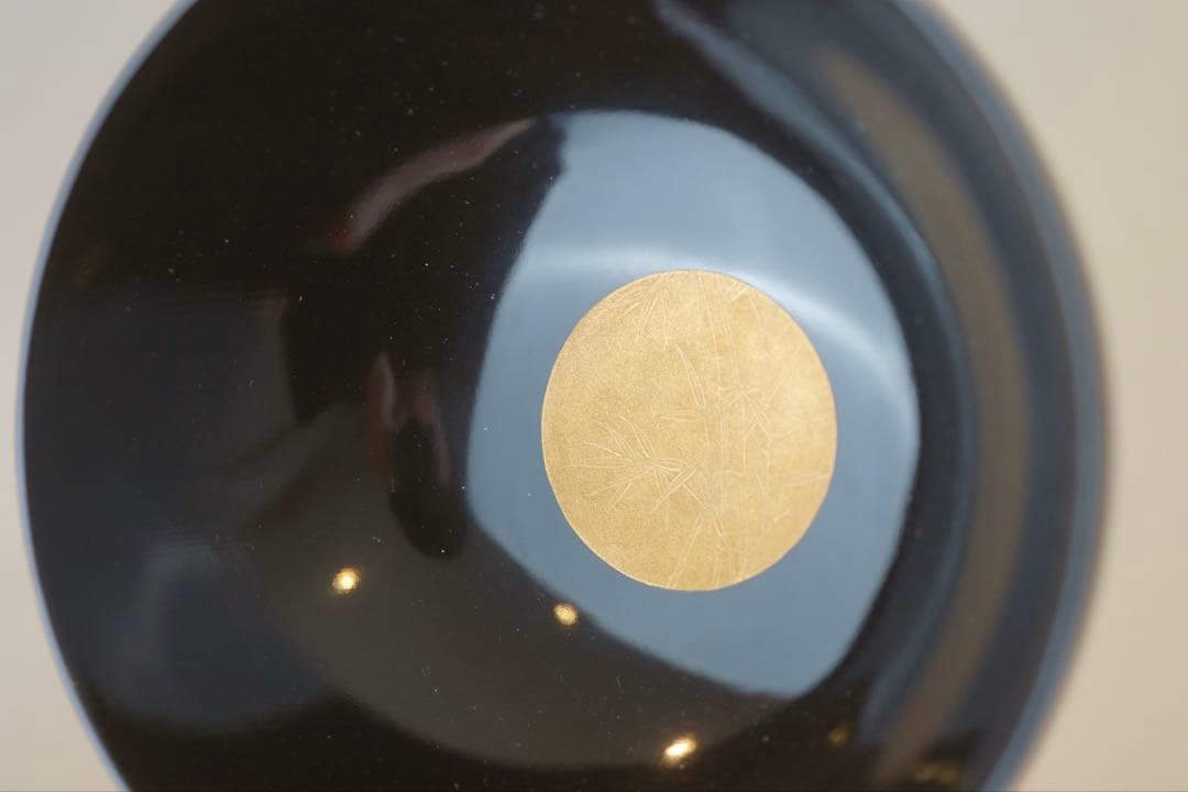 梅花松葉蒔絵・沈金風金円文(竹線刻) 黒漆吸物椀 2客/輪島塗 木製漆器 茶懐石