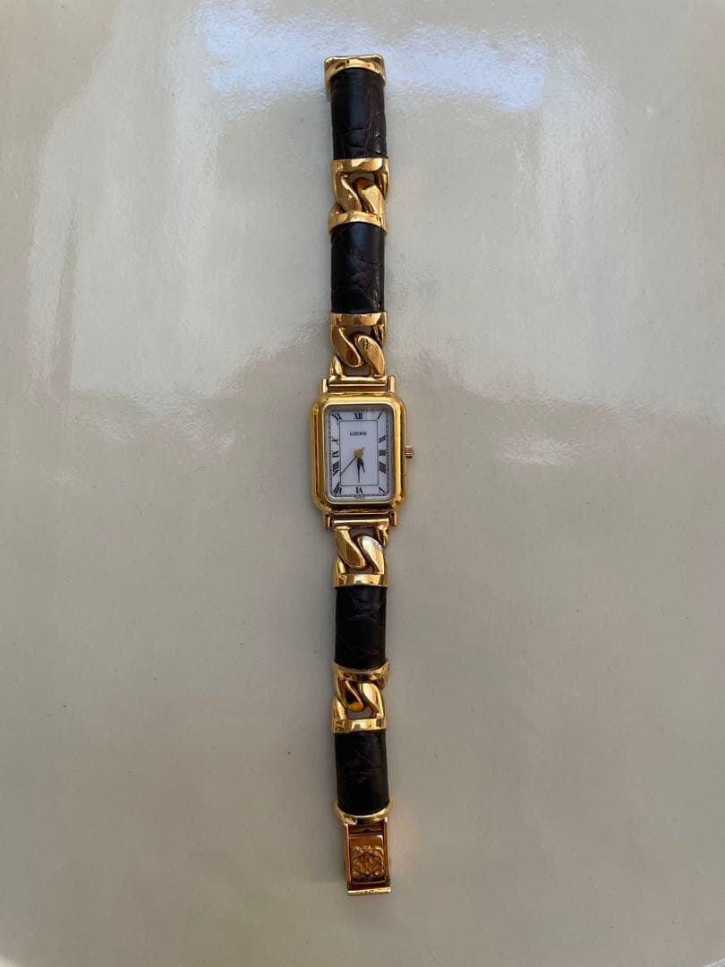 難あり（要修理）LOEWE 腕時計 美品 レディースクォーツ