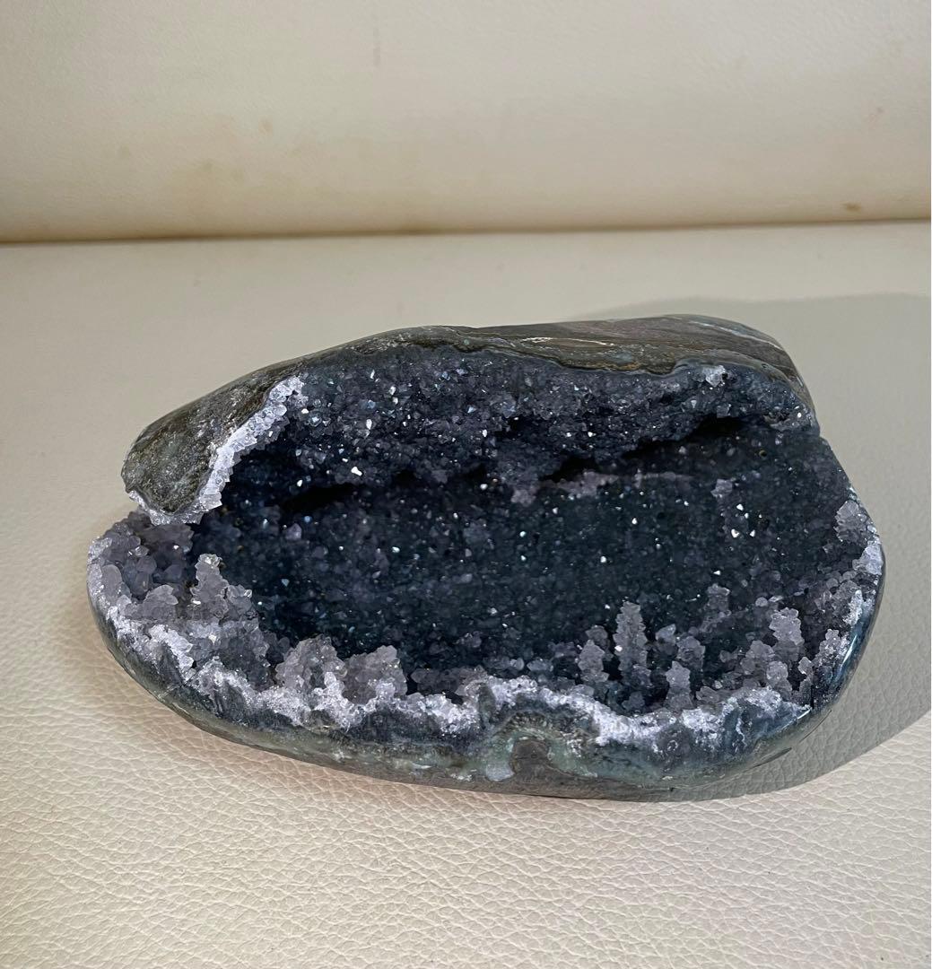 ブラックギャラクシーアメジスト マネーボックス ジオード 浄化 山型 森模様