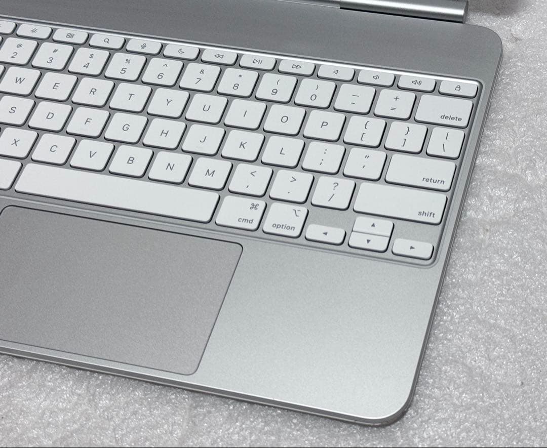 美品　USキー　英語　Magic Keyboard iPad Pro 13 M4