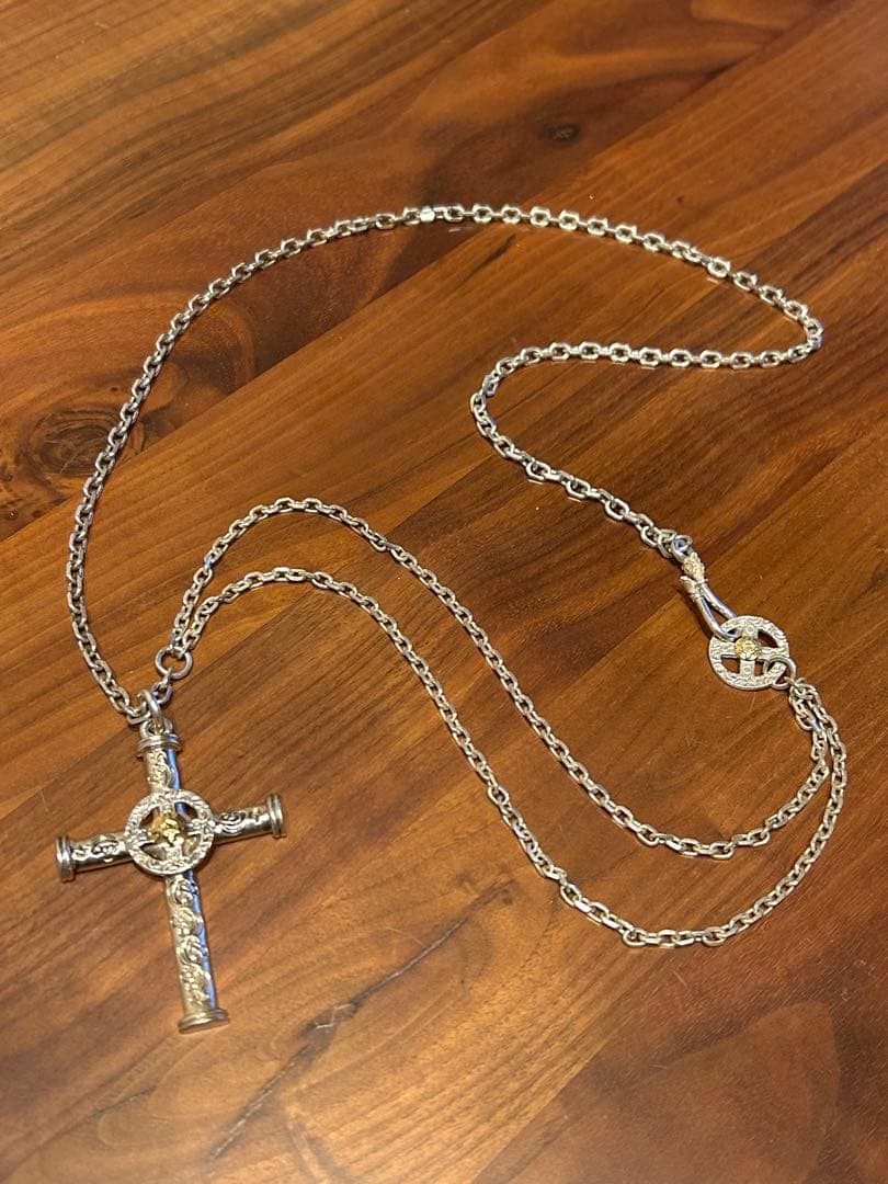 ファーストアローズ　クロスペンダント　ネックレス　k18