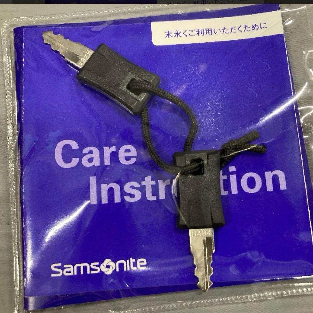 未使　展示品　Samsonite サムソナイト　キャリーケース　ハード　赤