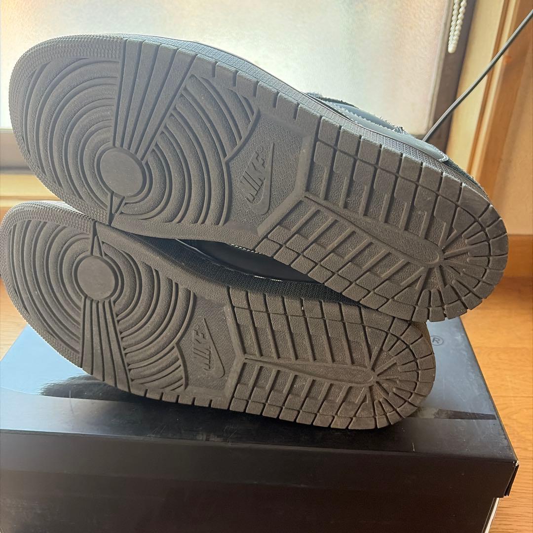 Travis Scott “Black Phantom\" 29CM
