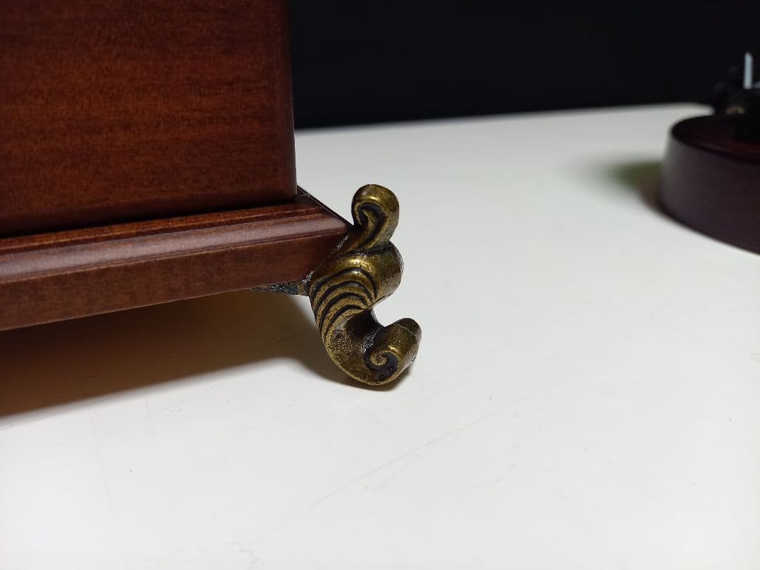 クラシック　ジュエリー　メイク　ウッド　ボックス　真鍮　脚付　金具　化粧　木箱