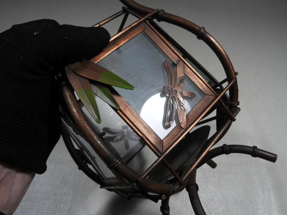 ●現代作 和物 銅製 行燈 蜻蛉 笹透かし紋 四面磨硝子 金工 重さ986ｇ