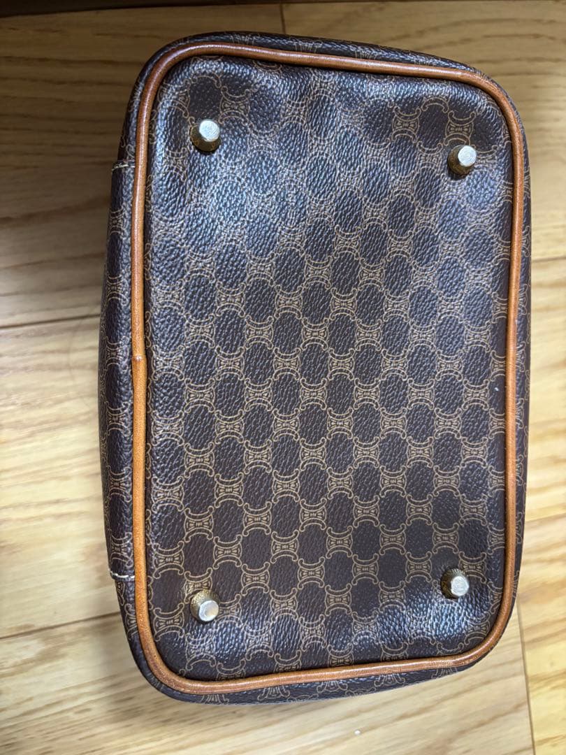 セリーヌバニティポーチ