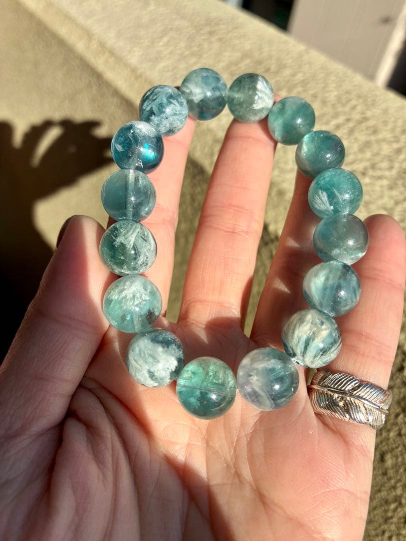 高品質✨透明感✨羽大量‼️エンジェルフェザーブルーフローライト大玉ブレスレット