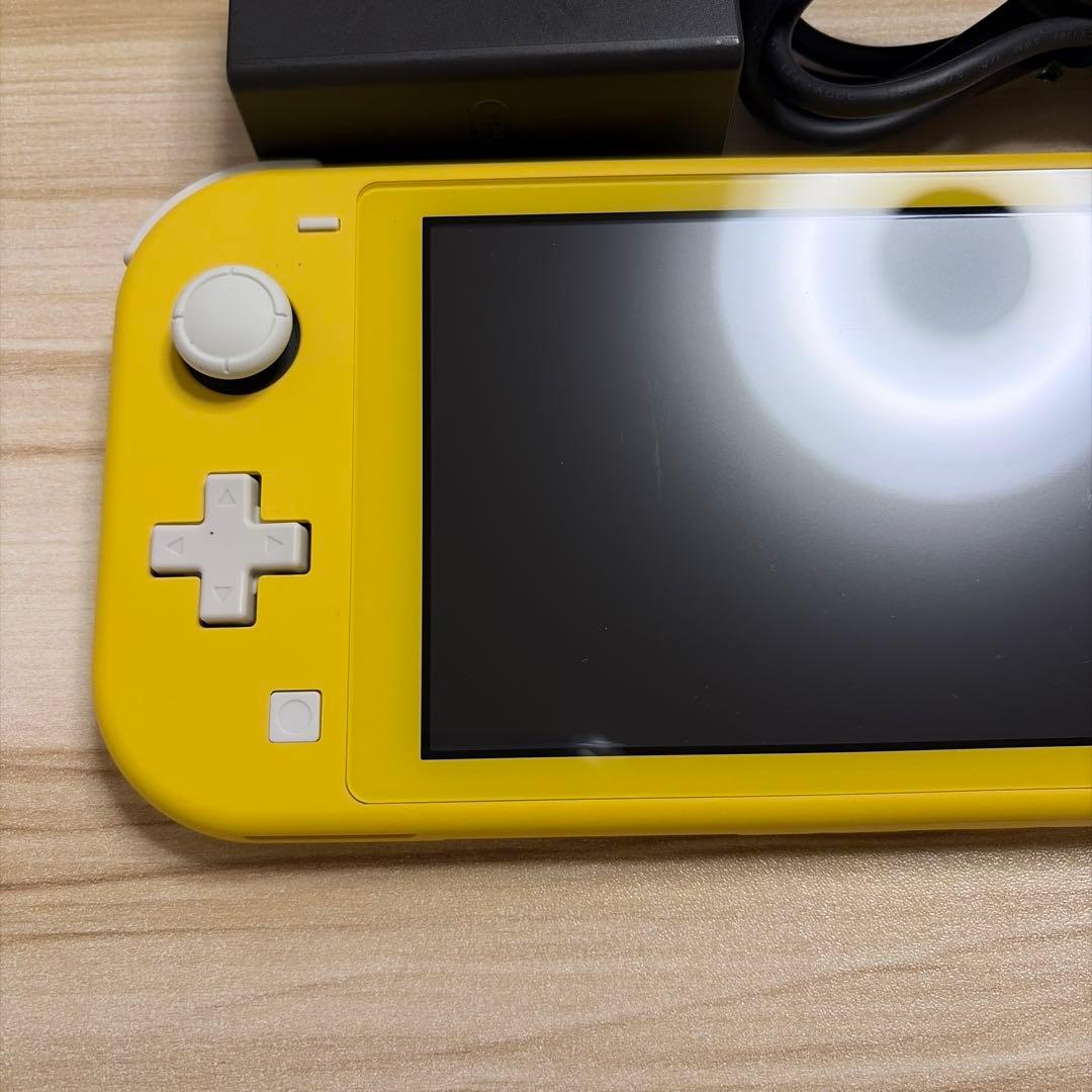 Switch Lite イエロー　スイッチライト