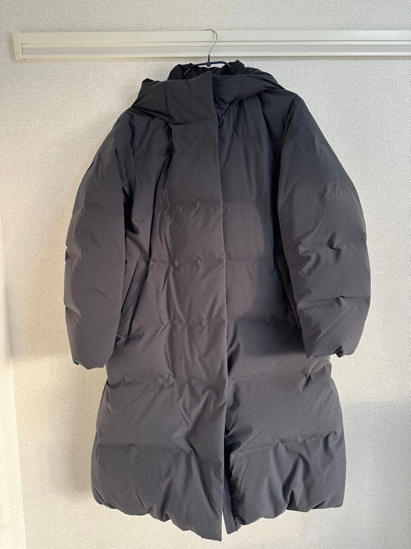 ユニクロ　シームレスダウンロングコート　黒　S