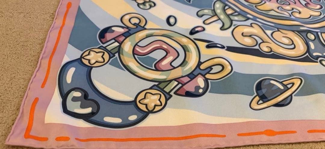 エルメス　HERMES キャンディ・リブリス カレ 70