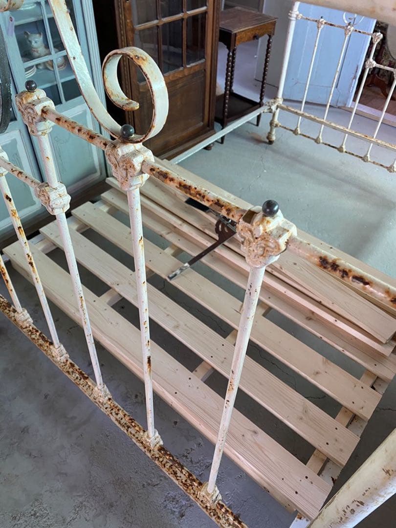 レア•フランスアンティーク•ラタンベッド•藤製•クイーンサイズ