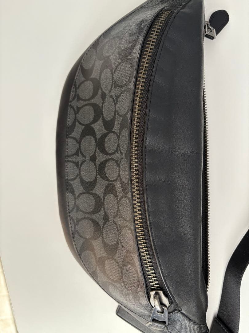 COACH ボディバッグ