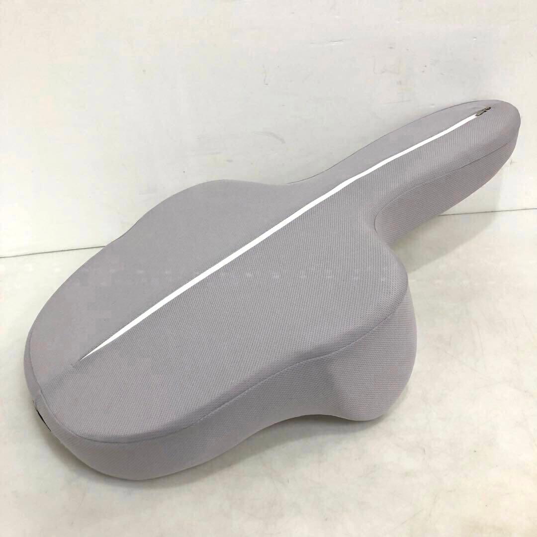 GODCHOO ゴッチョ　背クッション ピロー　ホワイト／グレー