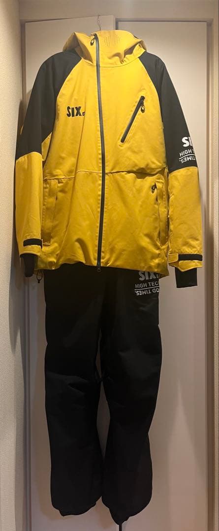 686 エクスクルーシブライン『SIX』 上下セット21-22モデル