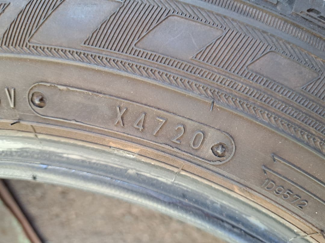 バリ山！155/65R14雪道安心！信頼と剛性のダンロップWM03送料￥300