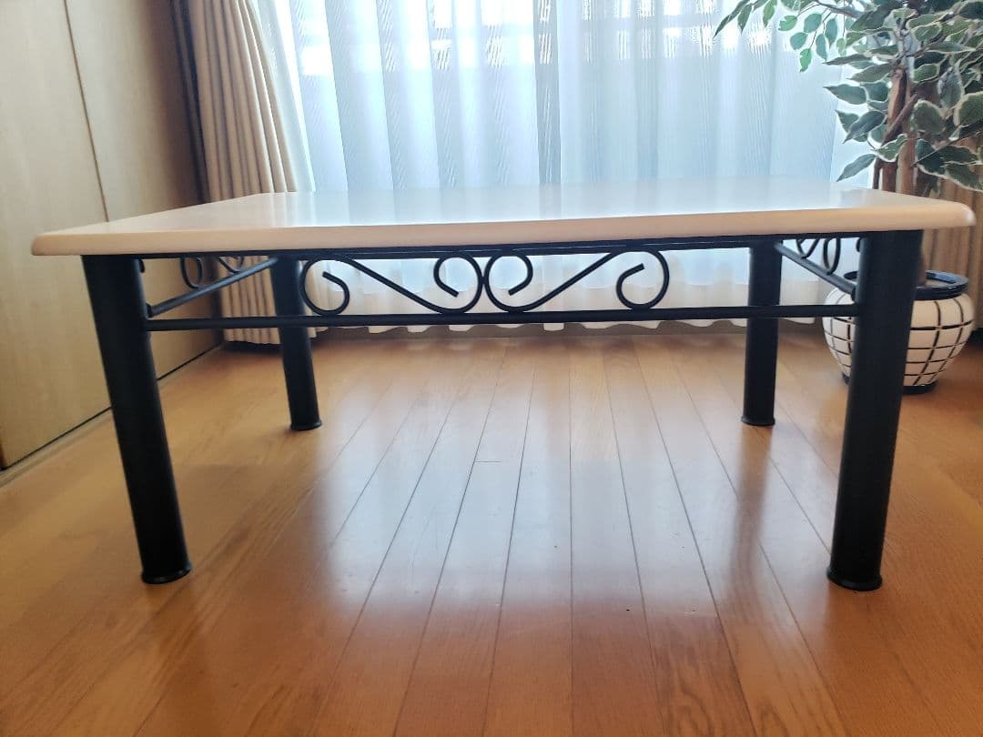 最終価格　dinos　ディノス※センターテーブル　アイアンウッド　欧風　可愛い♪