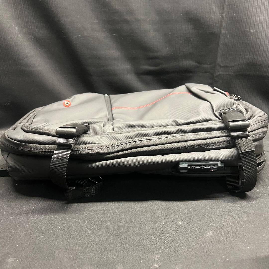 〇Of63 未使用 真空圧縮 バックパック トラベルバッグ