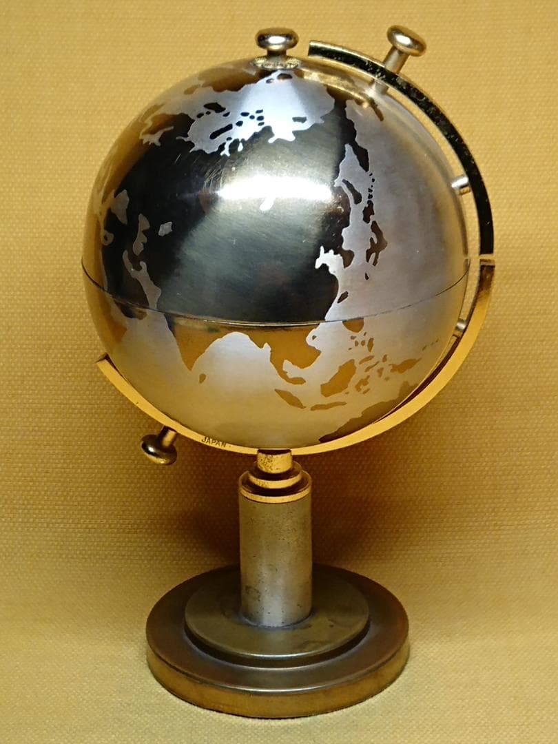 地球儀　タバコ入れ　金属　レトロ　置物　インテリア　工芸品　美術品　A1174