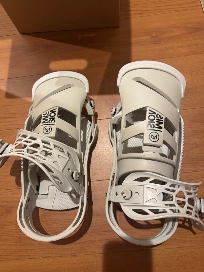 24-25モデル Burton Mission バインディング Mサイズ 新品未