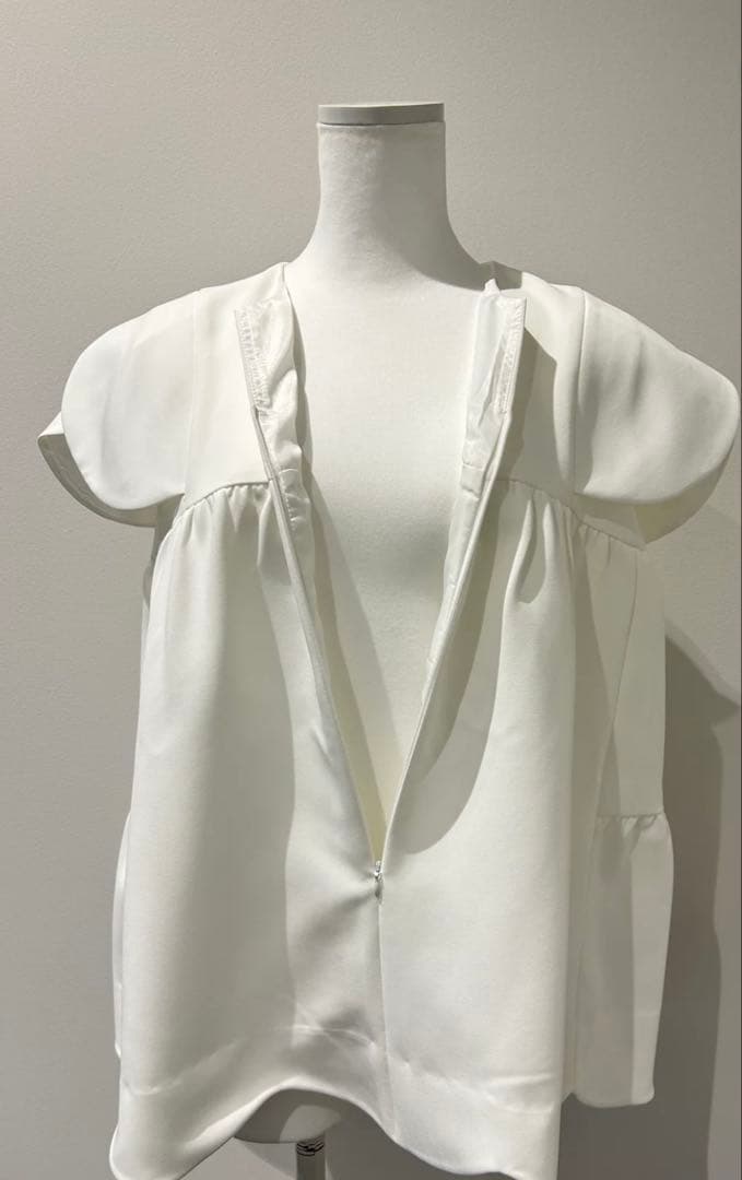 bitnabi 美人トップス ペタルスリーブ（ホワイト）