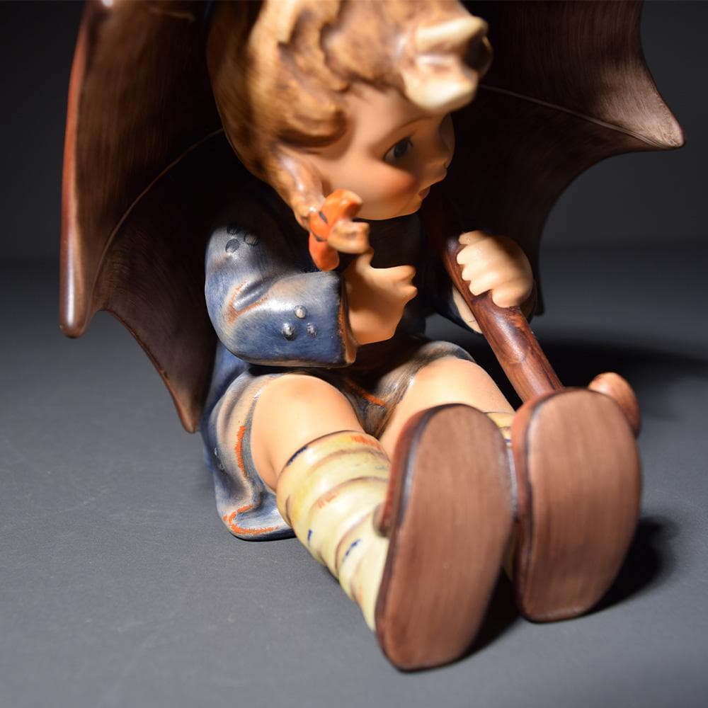 ドイツ Goebel ゲーベル 傘の少年 傘の少女 フンメル人形 フィギュリン