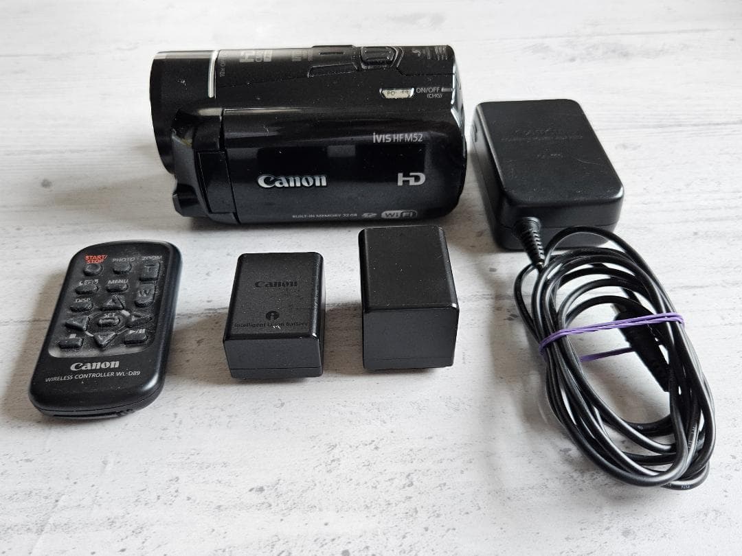 ビデオカメラ Canon iVIS HF M52