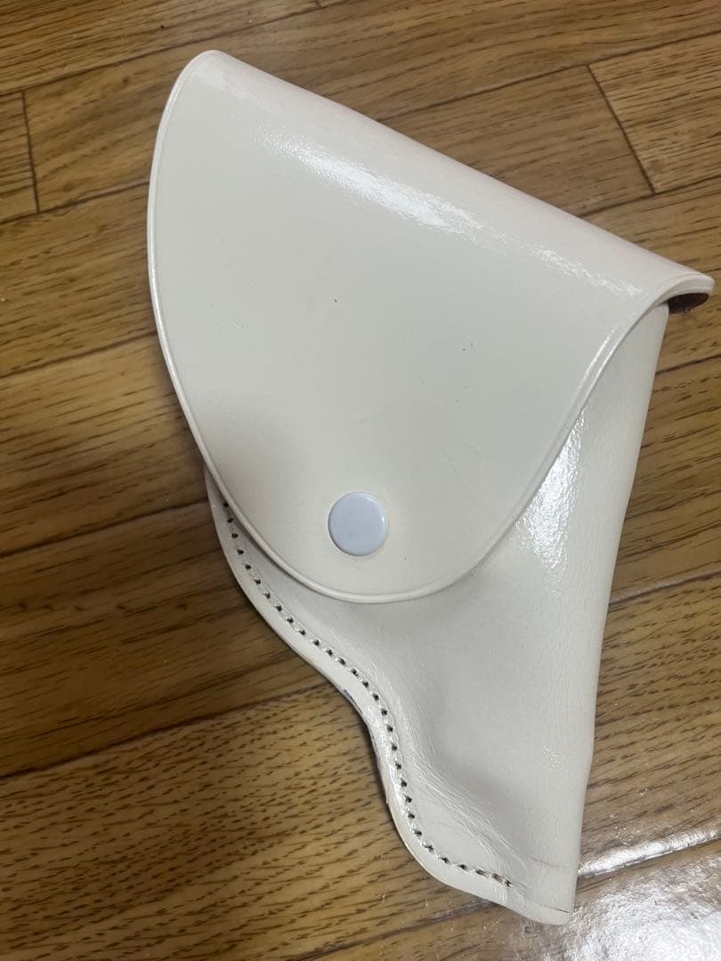 ホルスター 、白 (本革)