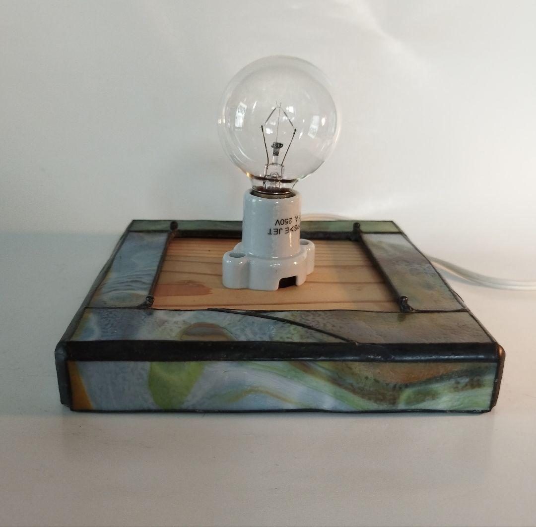 ステンドグラス　ハウスランプ　石造りの家