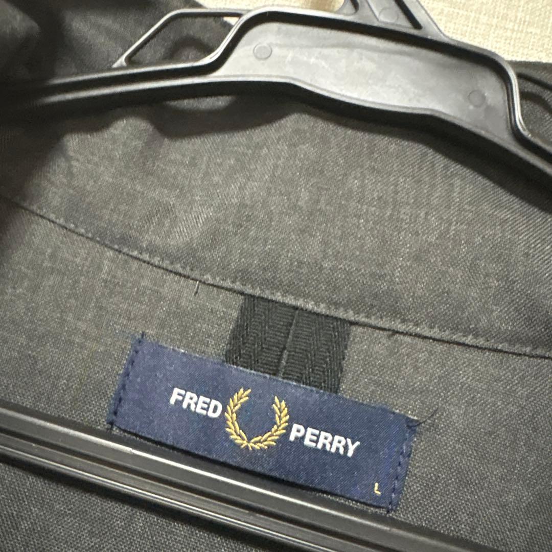 美品 FRED PERRYスウィングトップ 刺繍ロゴ