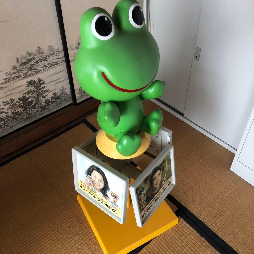 コルゲンコーワケロちゃん看板