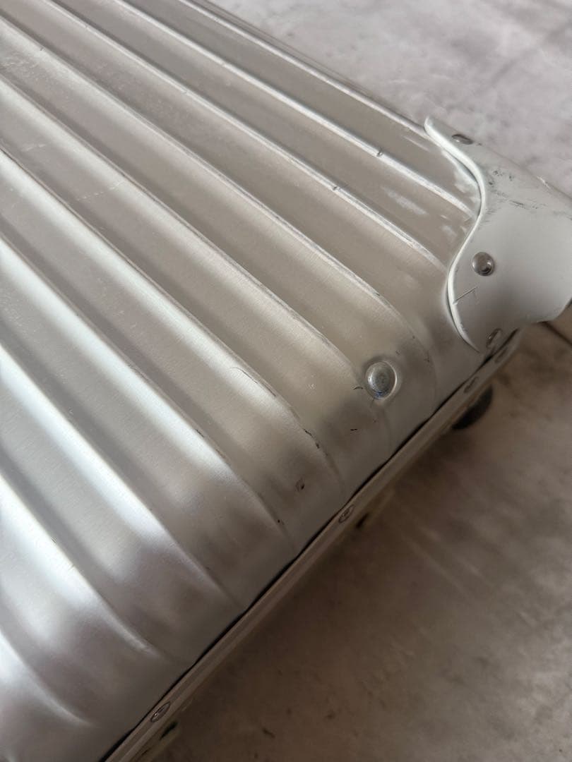 RIMOWA／リモワ（トパーズ）2輪　35L シルバー