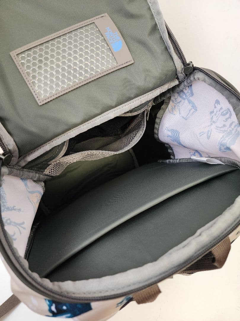 【未使用】ノースフェイス　レクタング　リュック　鞄　17L