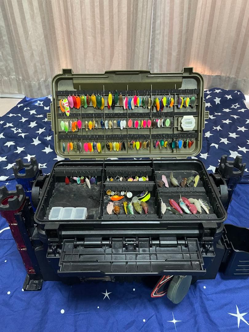 管釣用　ケースとルアーセット