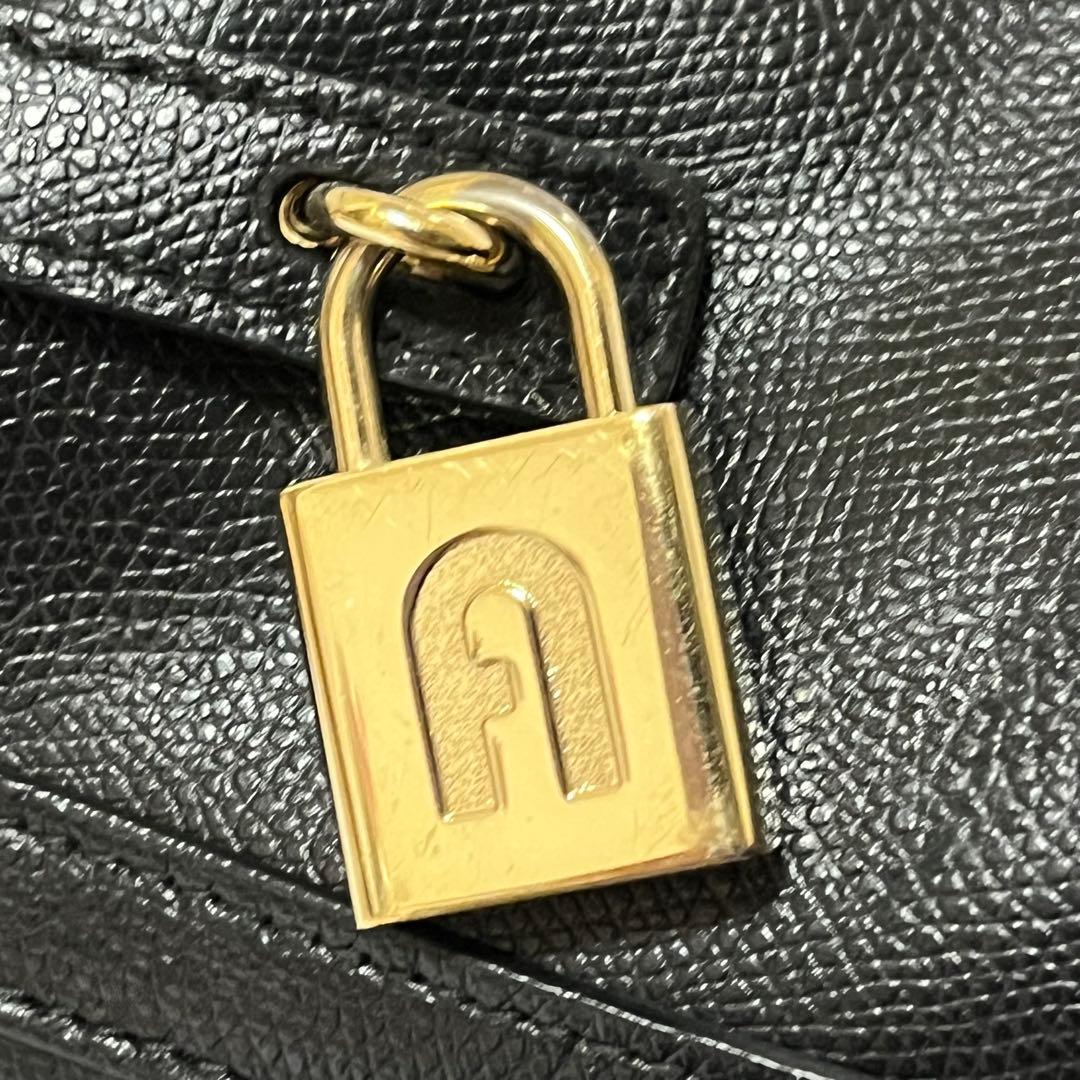 希少✨美品✨フルラ　新型パイパー　リュック バックパック　カデナ　レザー　黒