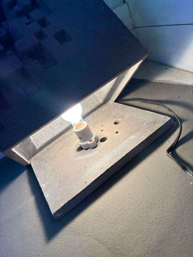 藤原郁三作　灯篭オブジェ