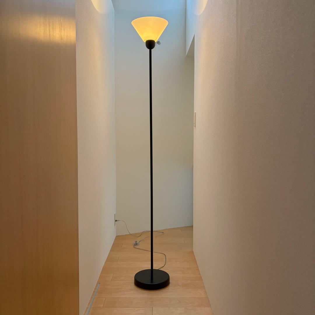 フロアランプ モダンデザイン
