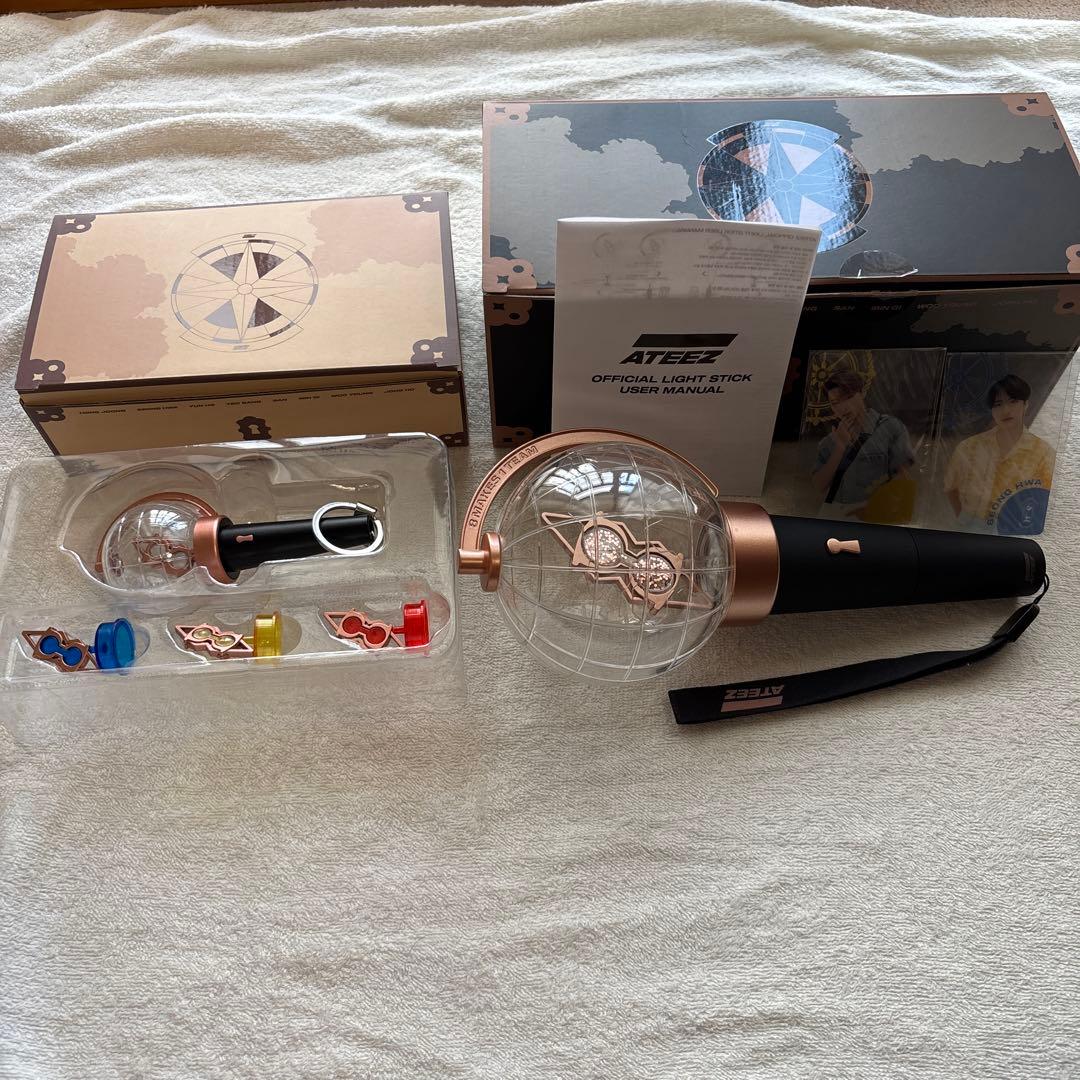 ATEEZ ペンライトver1 特典トレカ ペンライトキーリング