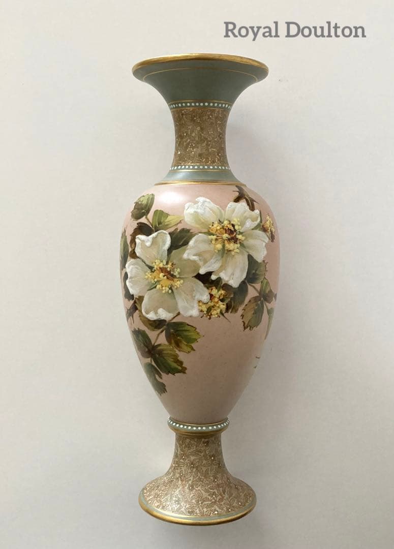 ロイヤルドルトン アンティークの花瓶　女流作家　ハンドペイント　大きめ　輸入品