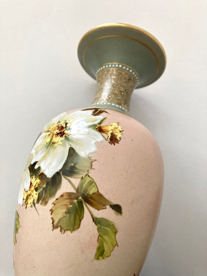 ロイヤルドルトン アンティークの花瓶　女流作家　ハンドペイント　大きめ　輸入品