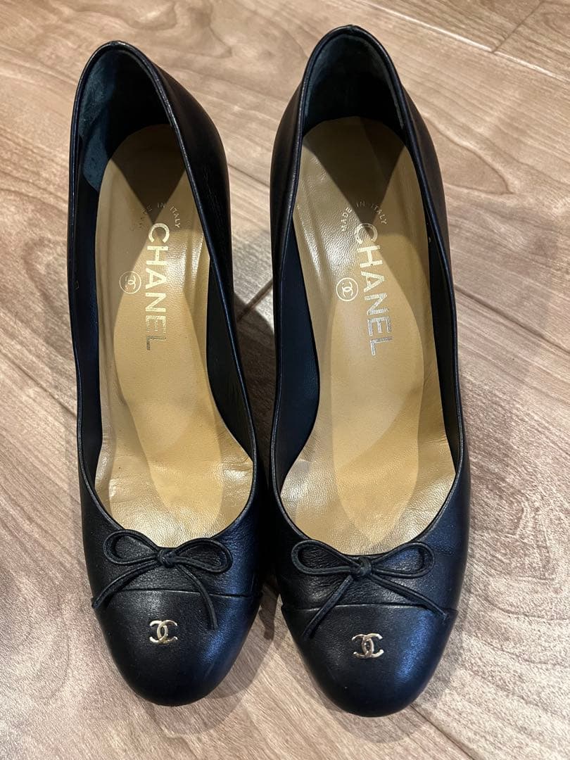 CHANEL ブラックパンプス リボン付き