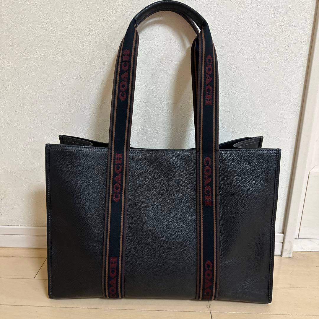 コーチのラージスミストート