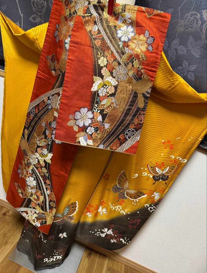 正絹振袖2着（赤系＆黄色系）★フルセット★金彩