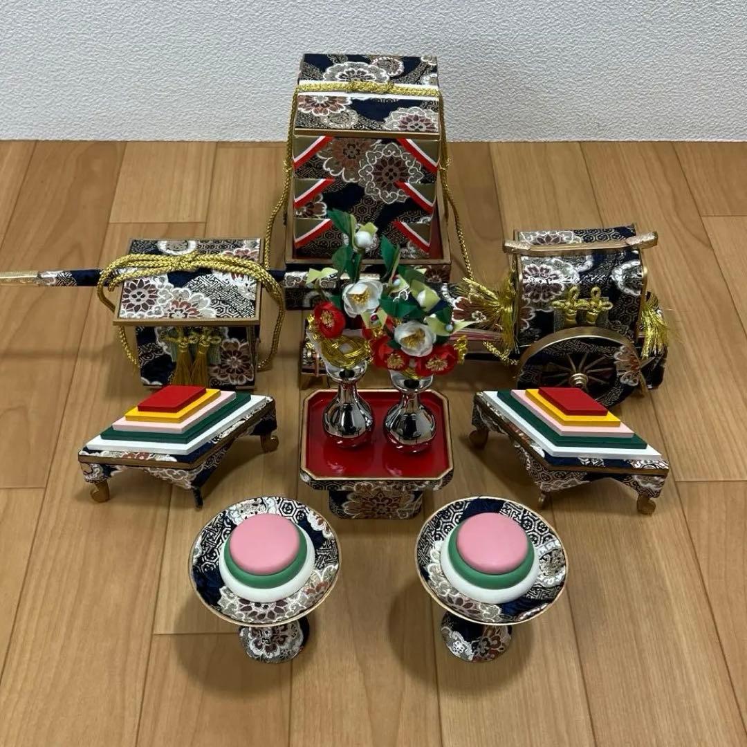 雛人形　桃の節句　雛道具　紺色　金彩