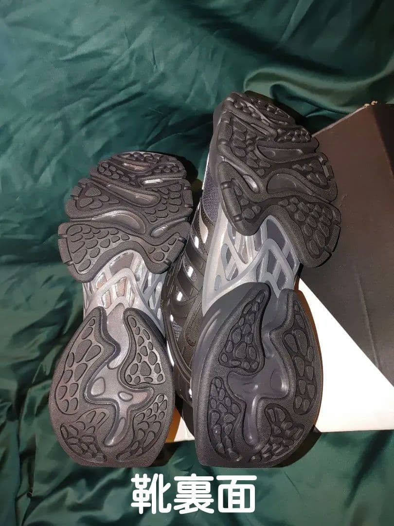 t*m様 歳末価格adidas XLG RUNNER DELUXE26.5cm新