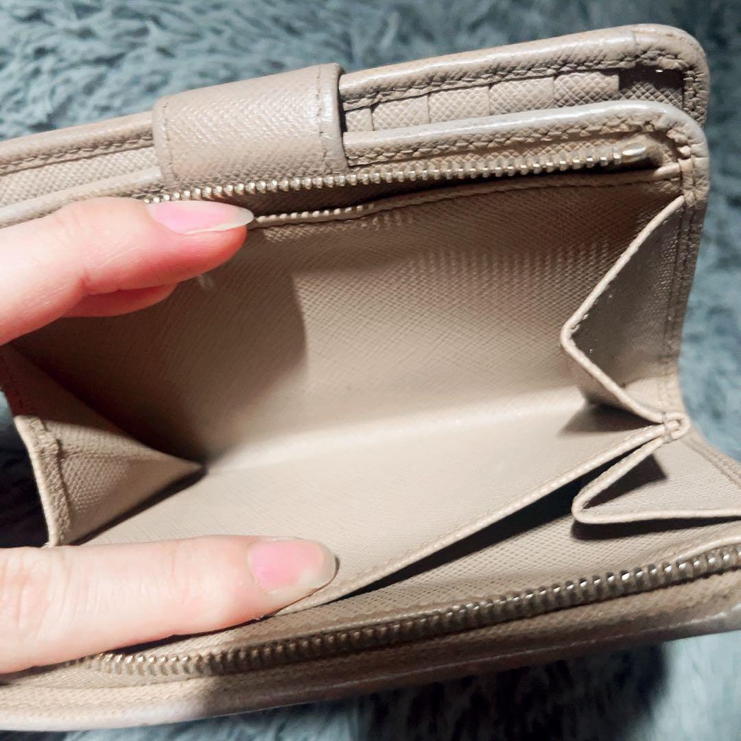 PRADA 二つ折り財布 ベージュ サフィアーノレザー